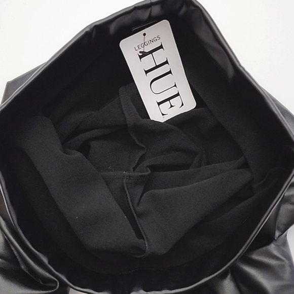 NWT HUE Women Black Faux Leather Pull On Stretch Skinny Pant Elastic Waist Sz XS - Picture 4 of 10